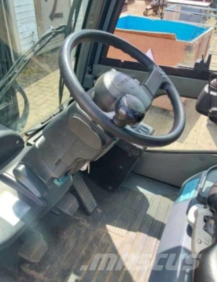 Toyota 02-8 FDF 30 Diesel trucks