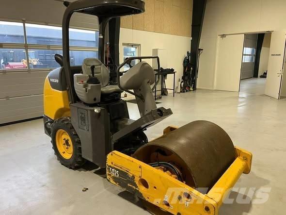 Volvo SD 25 Single drum rollers