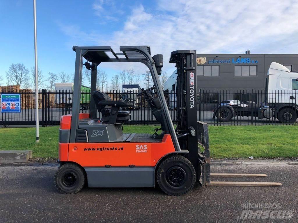 Toyota 7FBMF25 Electric forklift trucks