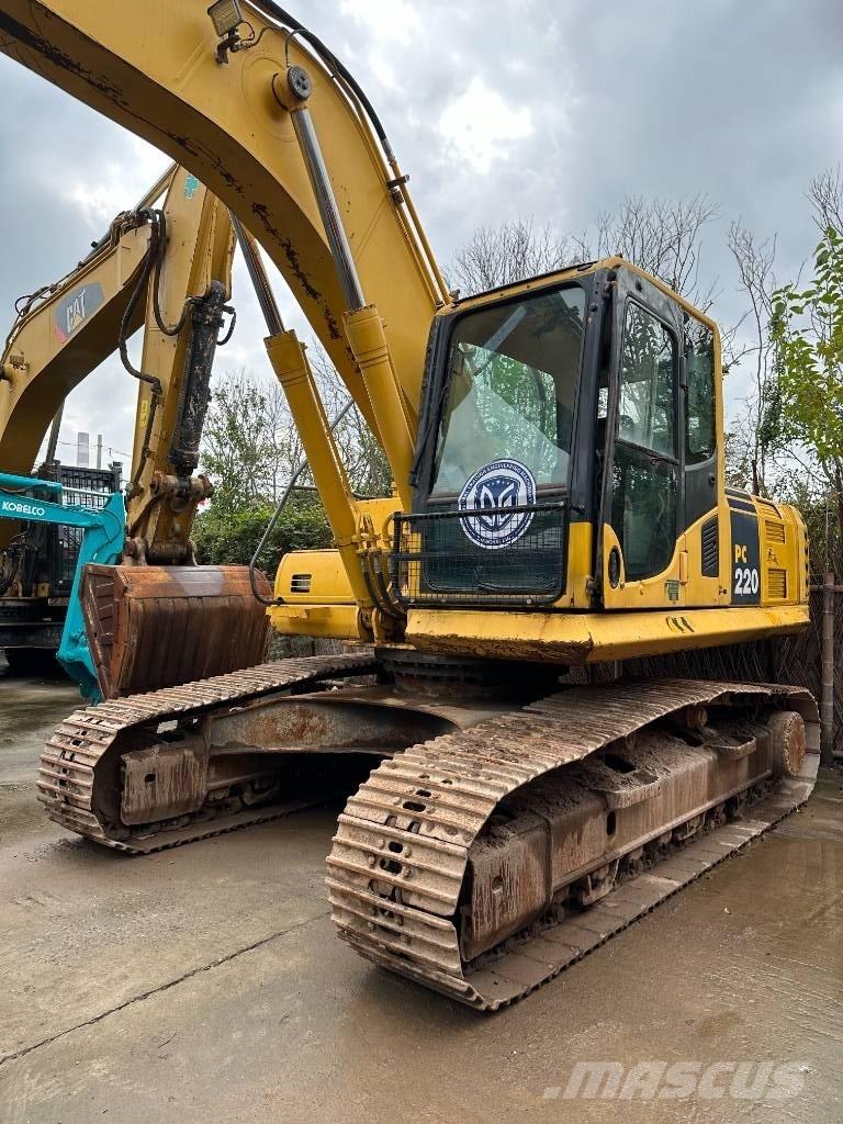 Komatsu PC 220-8 Crawler excavators
