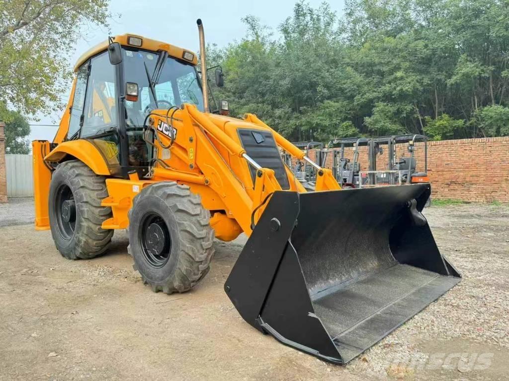 JCB 3CX Backhoe