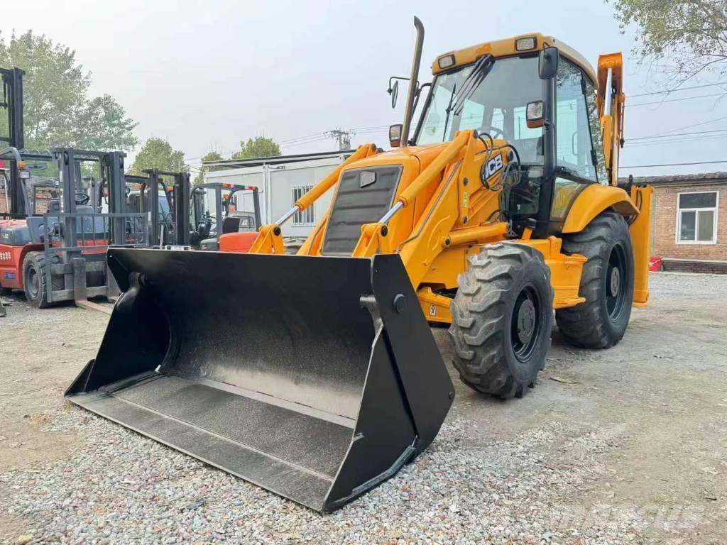 JCB 3CX Backhoe