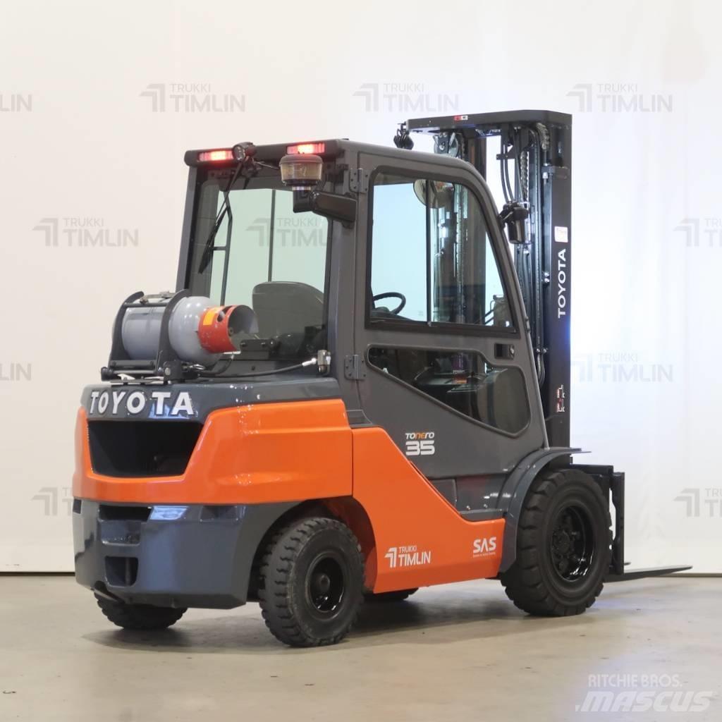 Toyota 02-8FGJF35 LPG trucks