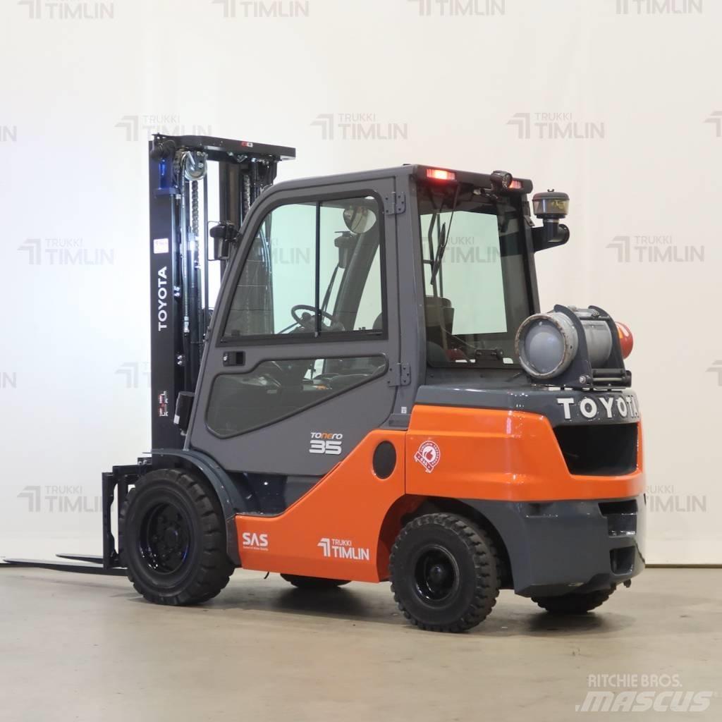 Toyota 02-8FGJF35 LPG trucks
