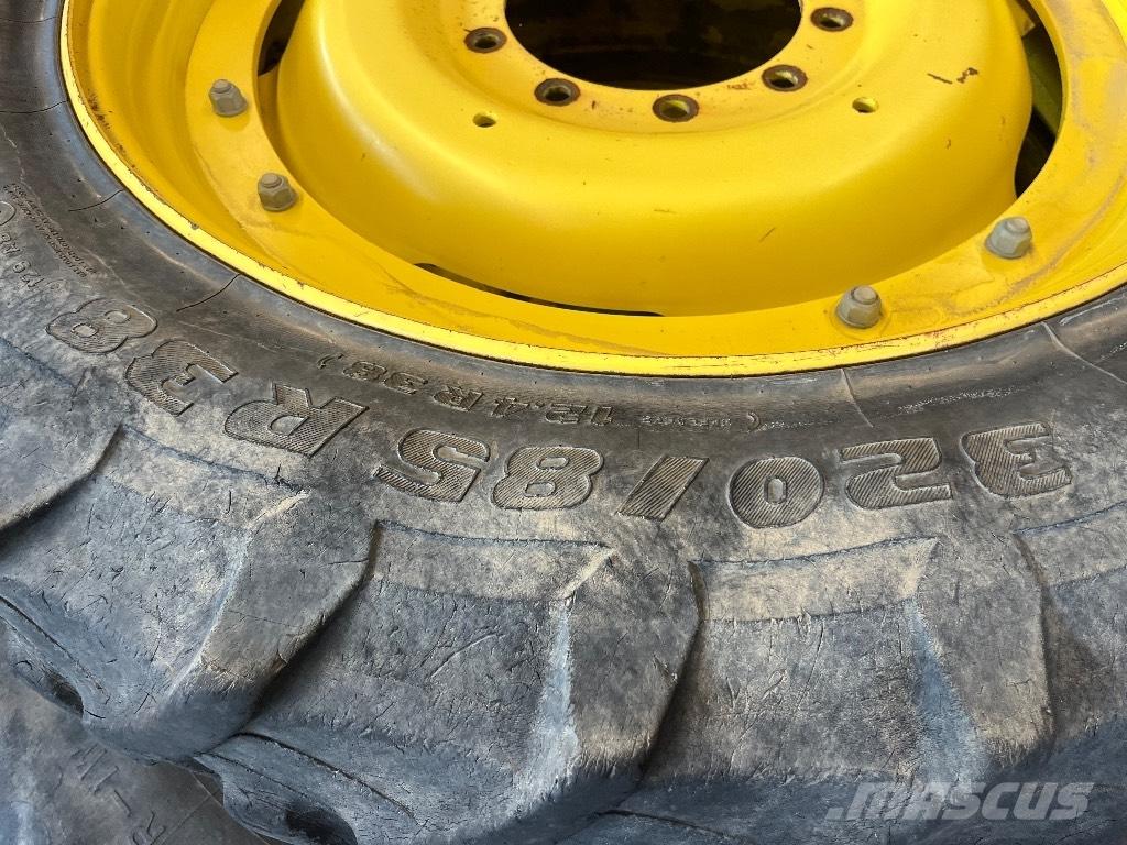 John Deere 6190 R Tyres, wheels and rims