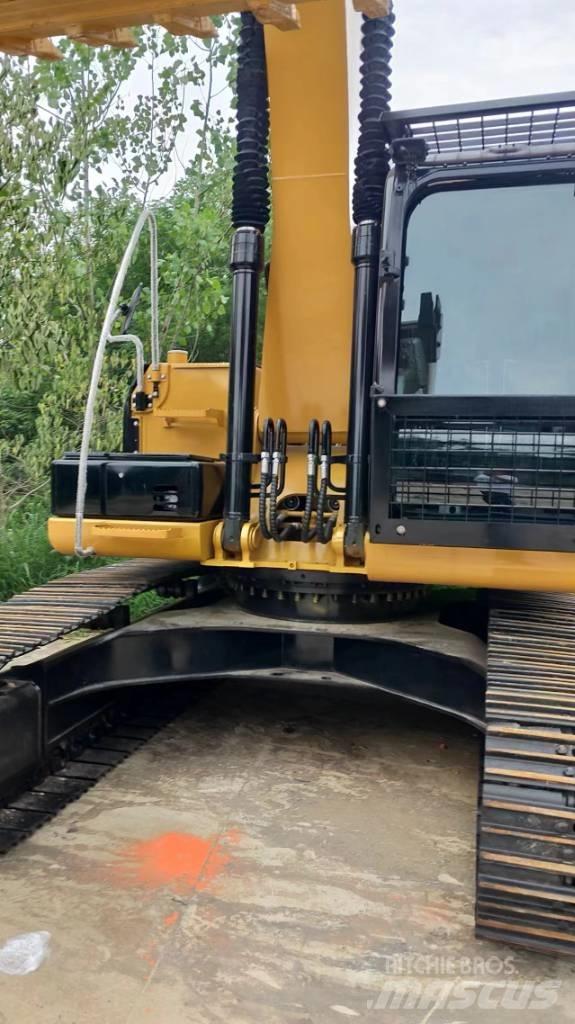 CAT 320D2 Crawler excavators