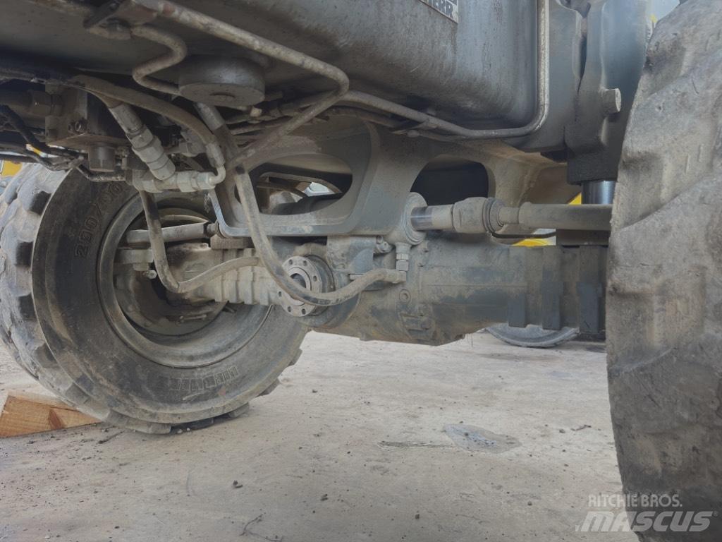 Liebherr A 910 Comp Axles