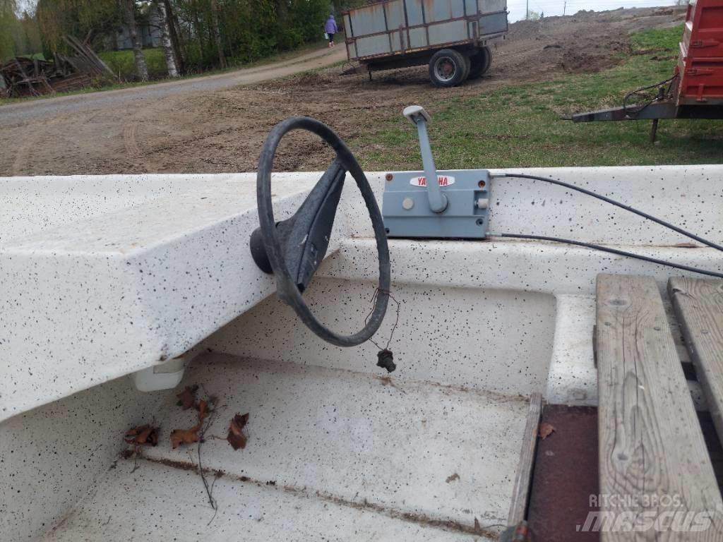  Lasikuituvene 410 Other groundscare machines