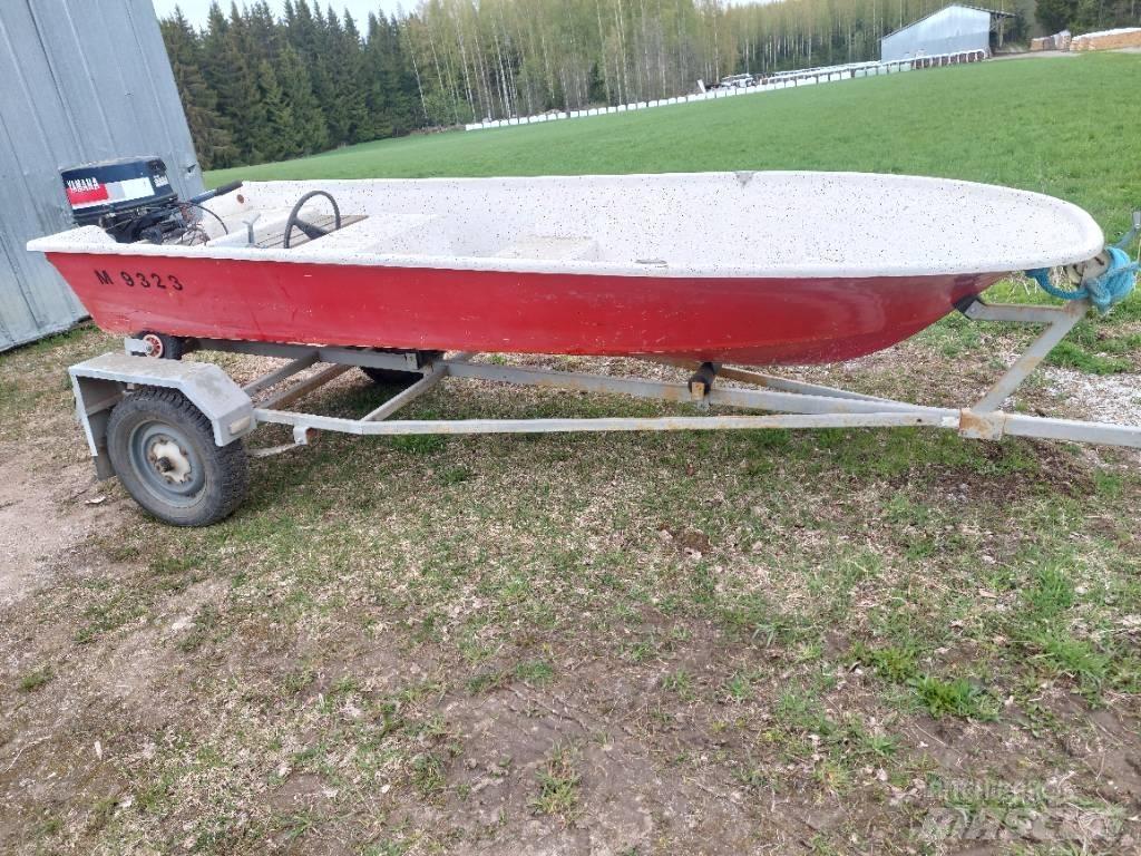  Lasikuituvene 410 Other groundscare machines