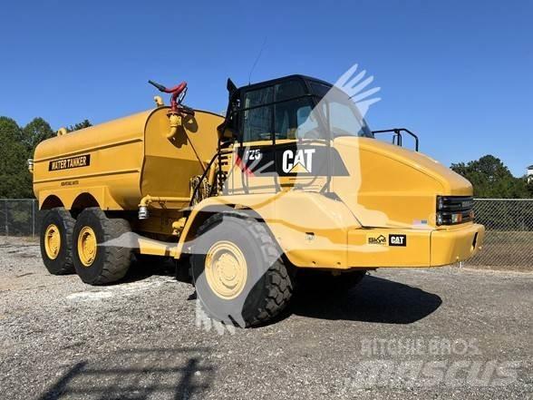 CAT 725 Water bowser