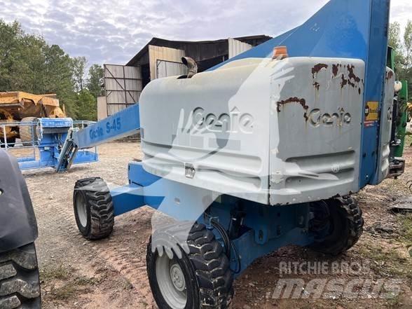 Genie S45 Telescopic boom lifts