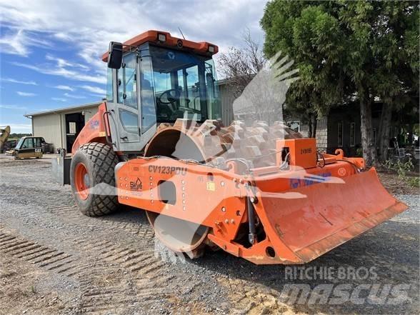 XCMG CV123PDU Single drum rollers