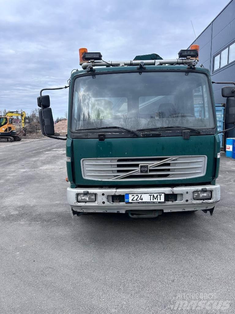 Volvo FL 6 Beavertail Flatbed / winch trucks