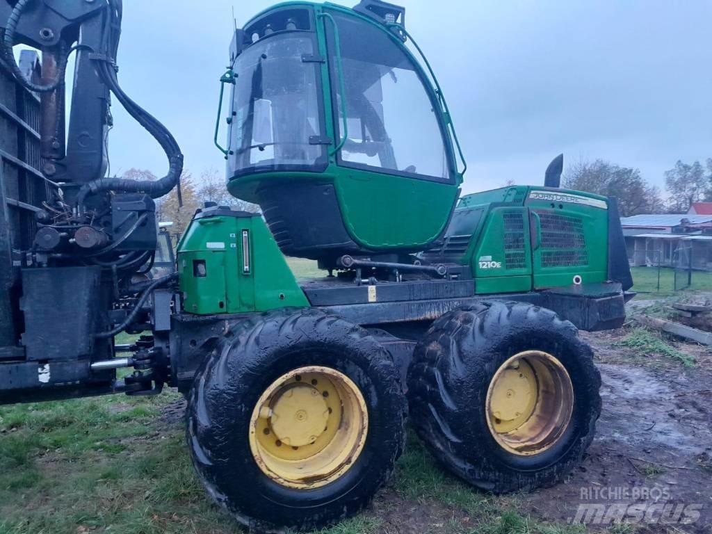 John Deere 1210 E Forwarders