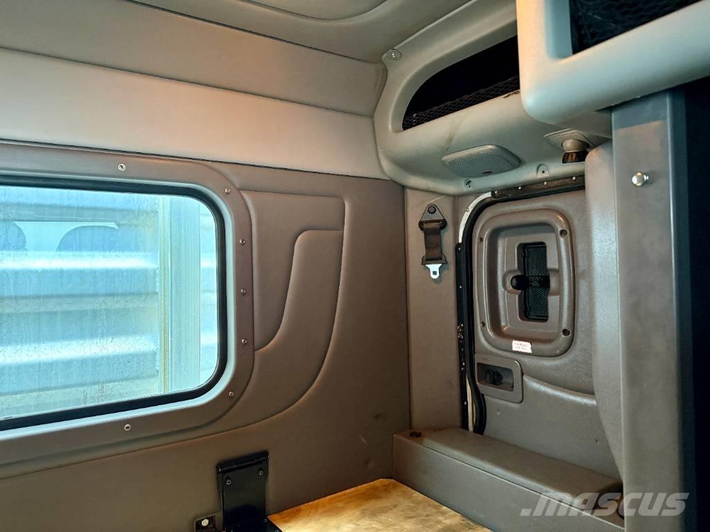 Peterbilt 388 Prime Movers