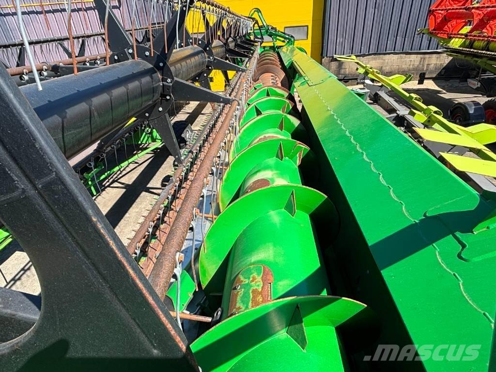 John Deere S 690 i Combine harvesters