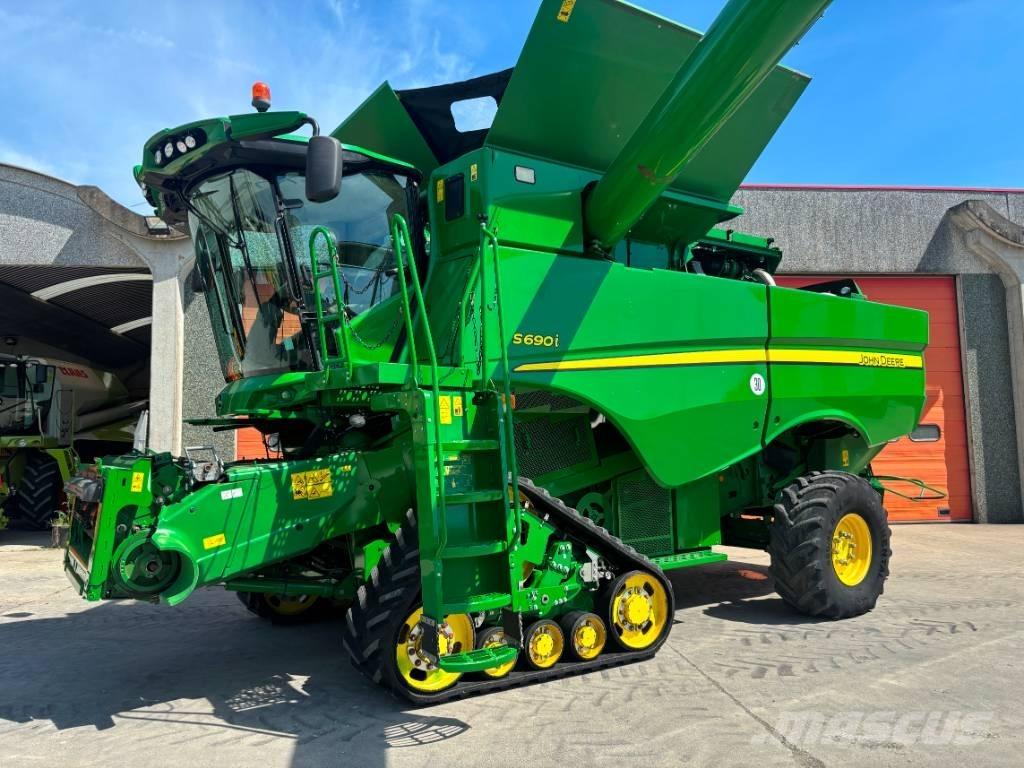 John Deere S 690 i Combine harvesters