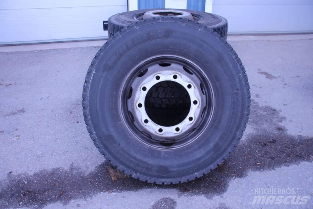 Michelin X MULTI Tyres, wheels and rims