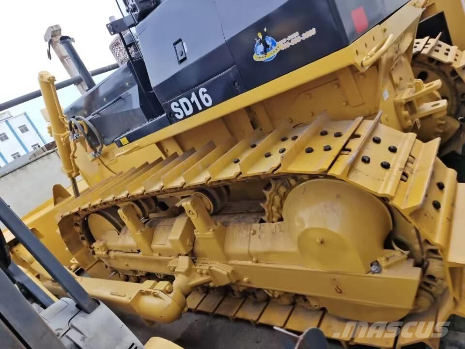 Shantui SD 16 Crawler dozers
