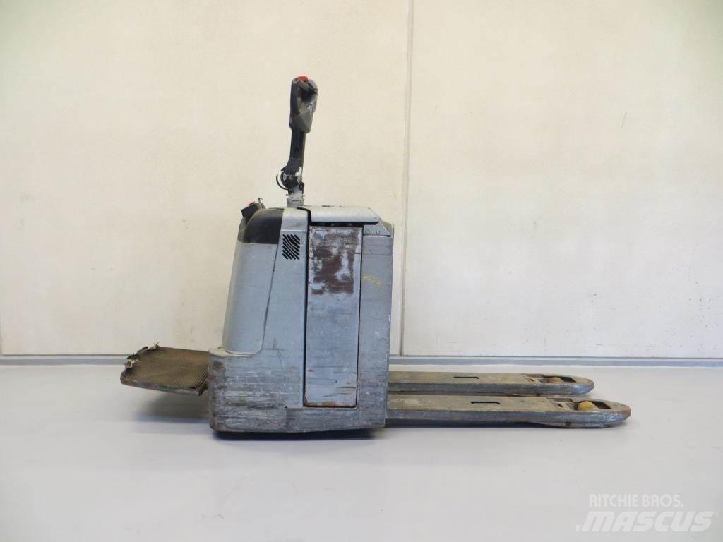 BT LPE240/8 Low lift with platform