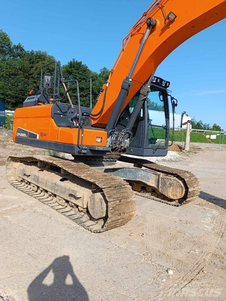 Doosan DX 225 LC-5 Crawler excavators
