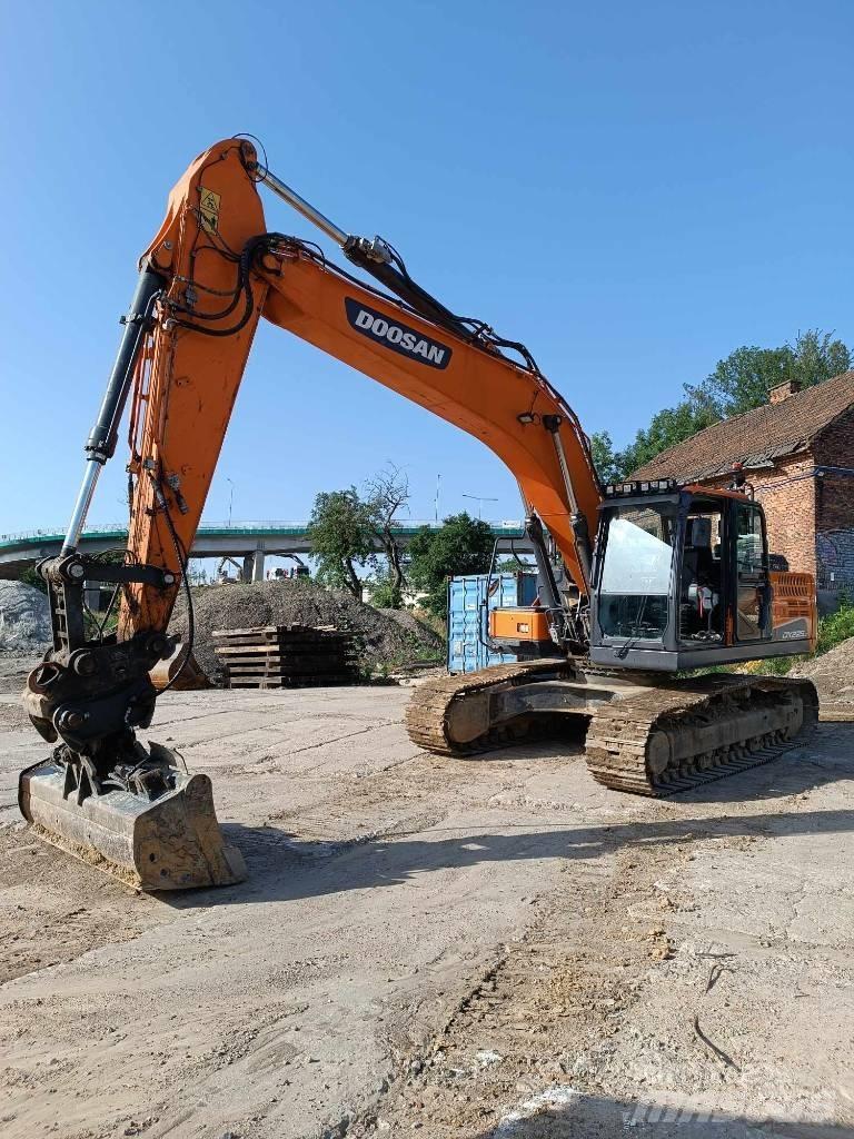 Doosan DX 225 LC-5 Crawler excavators