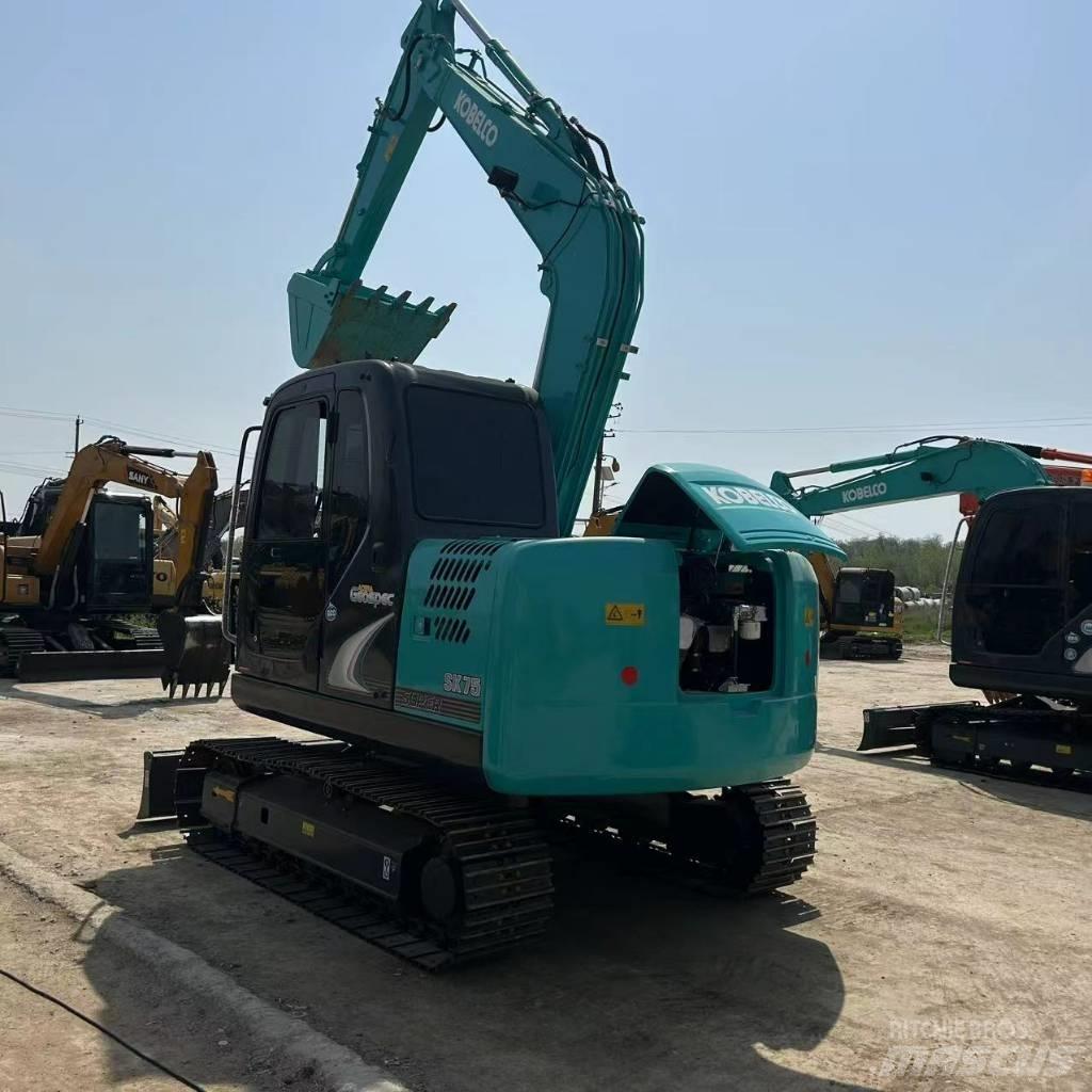 Kobelco 75 Crawler excavators