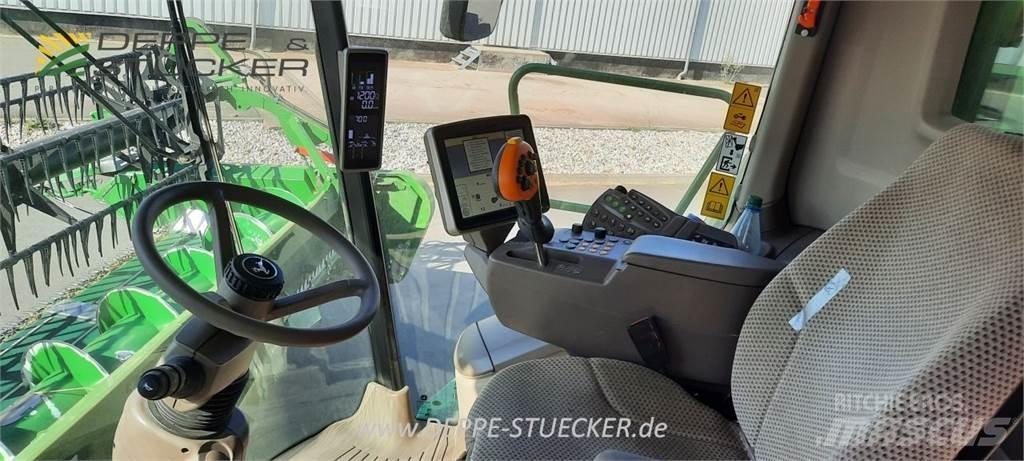 John Deere T670 Combine harvesters