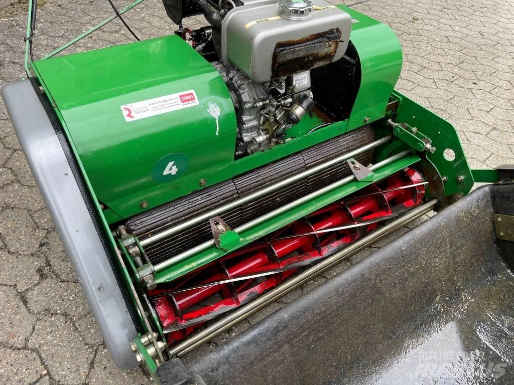 Dennis G860 Greens mowers