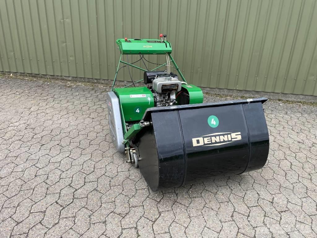 Dennis G860 Greens mowers