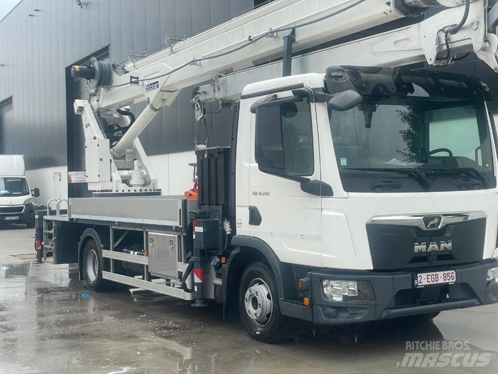 Böcker AK 36/4000 All terrain cranes