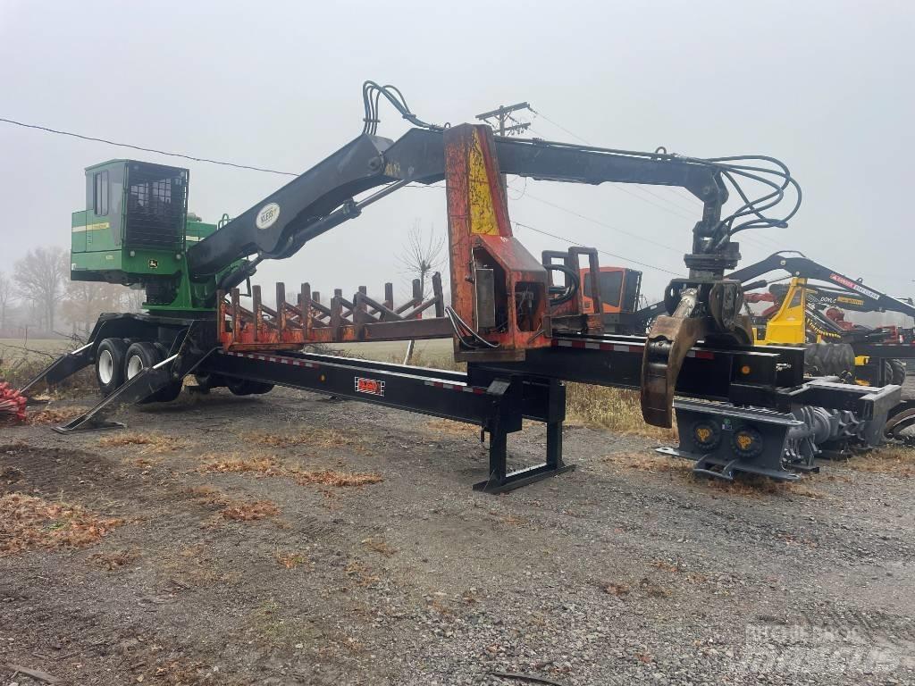 John Deere 437 D Knuckle boom loaders