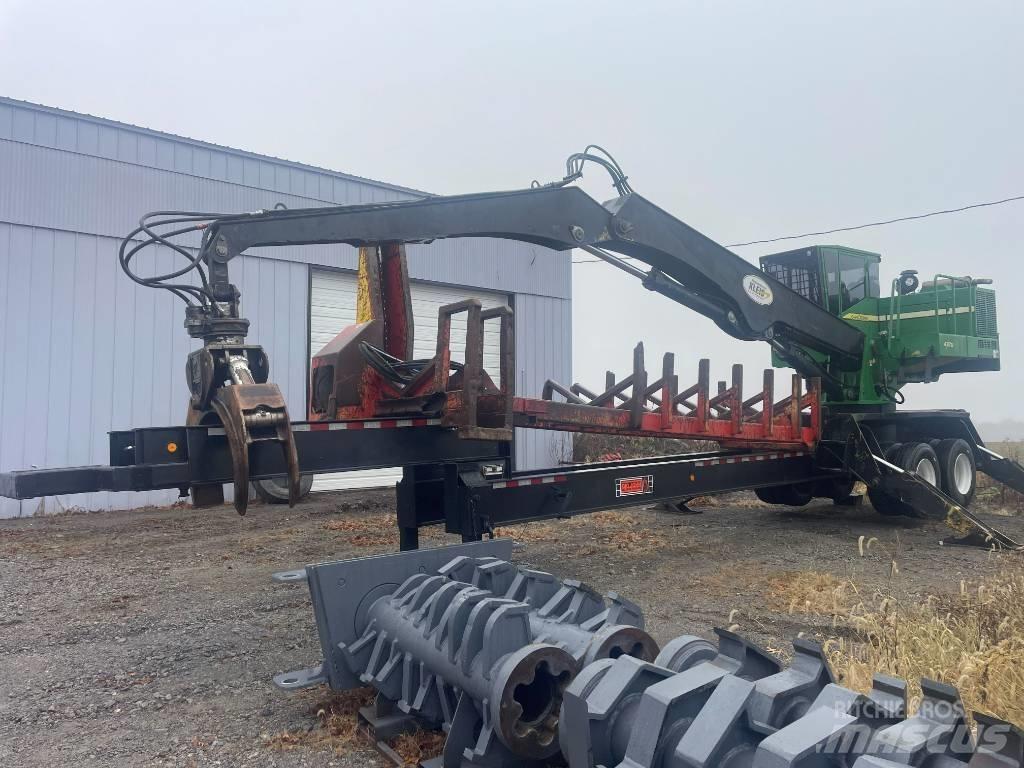 John Deere 437 D Knuckle boom loaders