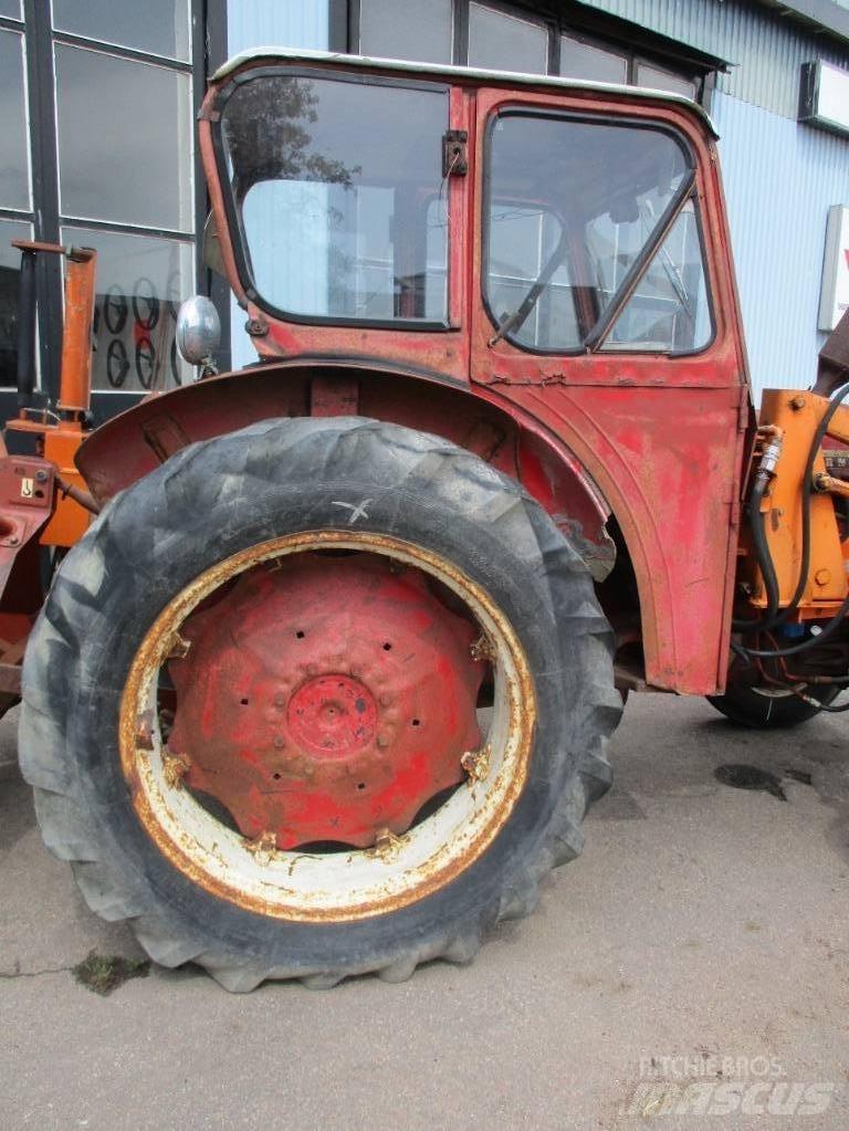 IH 523 Tractors