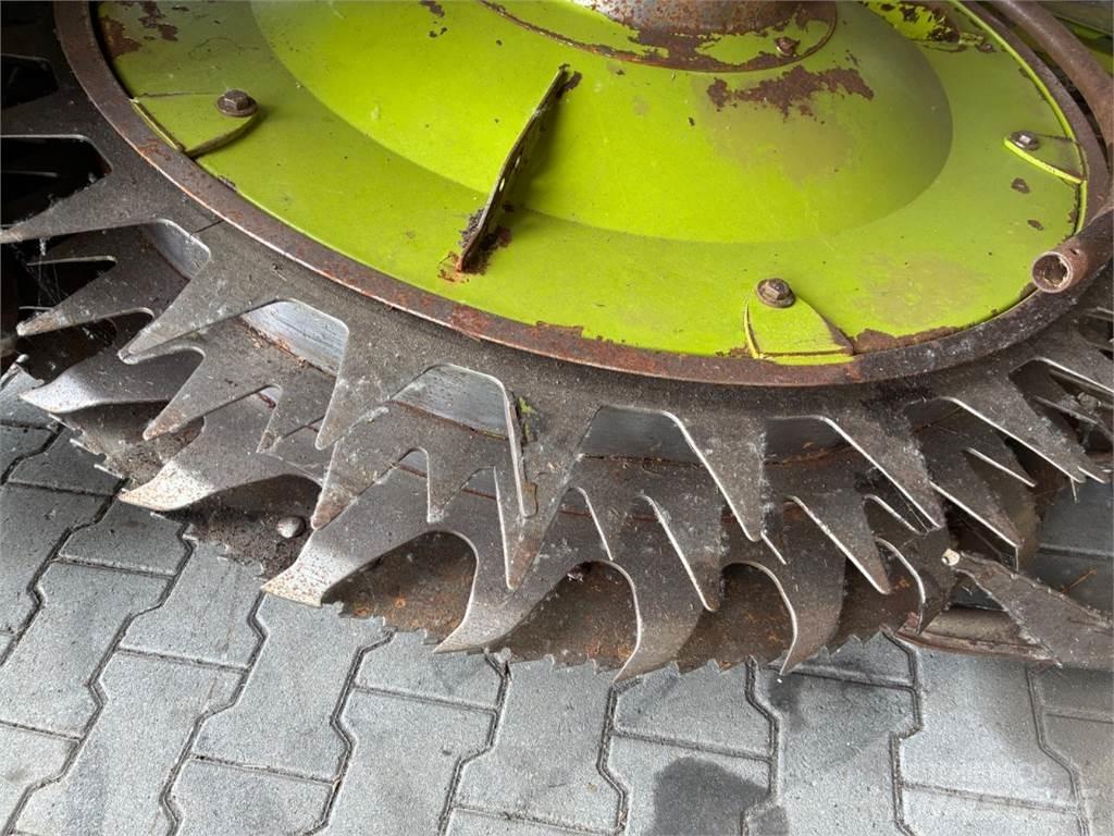 CLAAS Orbis 750 Farm machinery