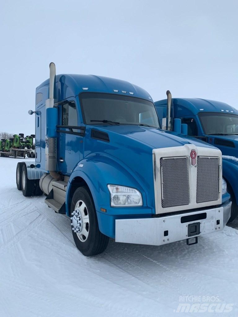 Kenworth T-880 Prime Movers