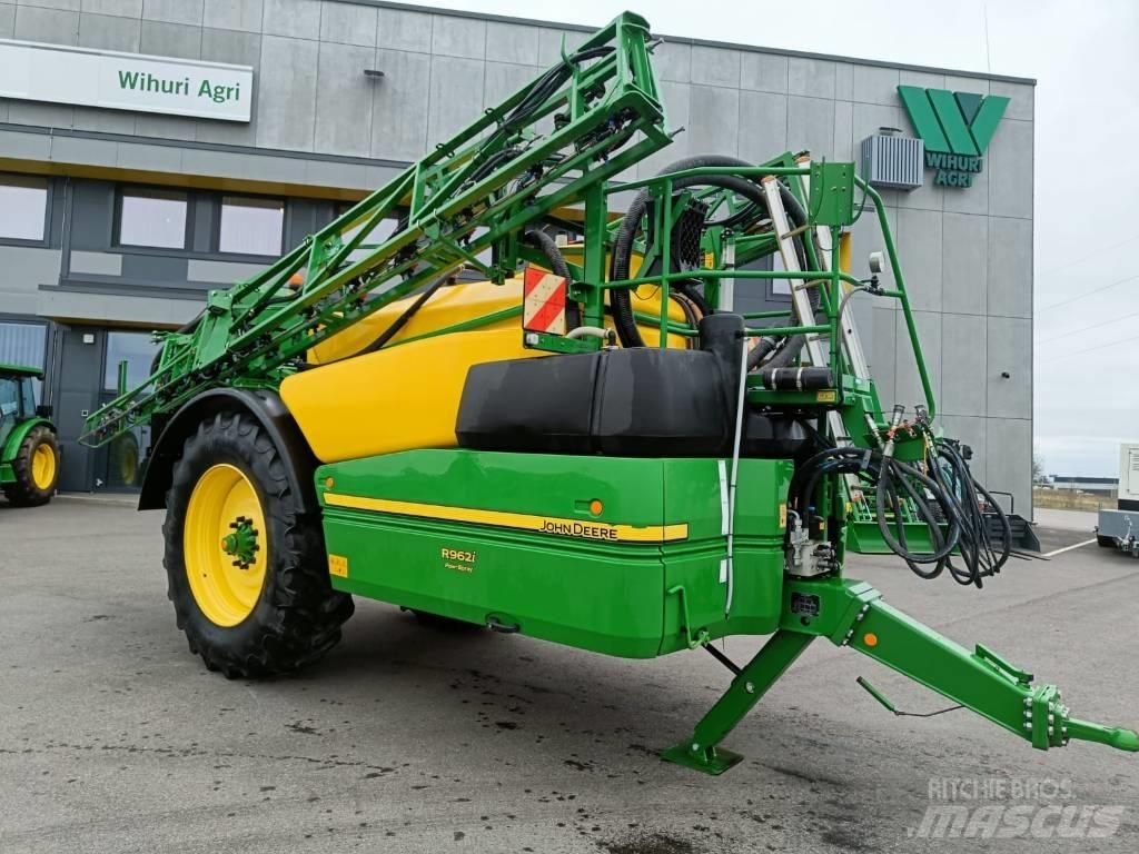 John Deere R 962 i Trailed sprayers