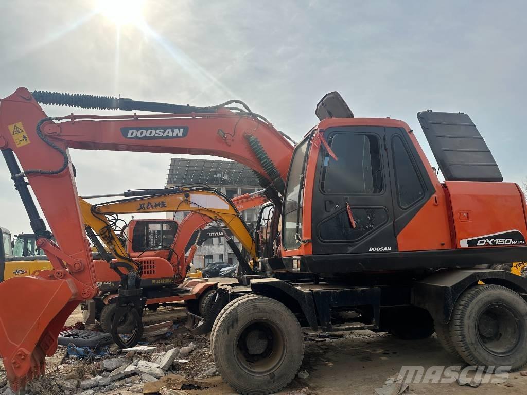 Doosan 150 W-7 Wheeled excavators