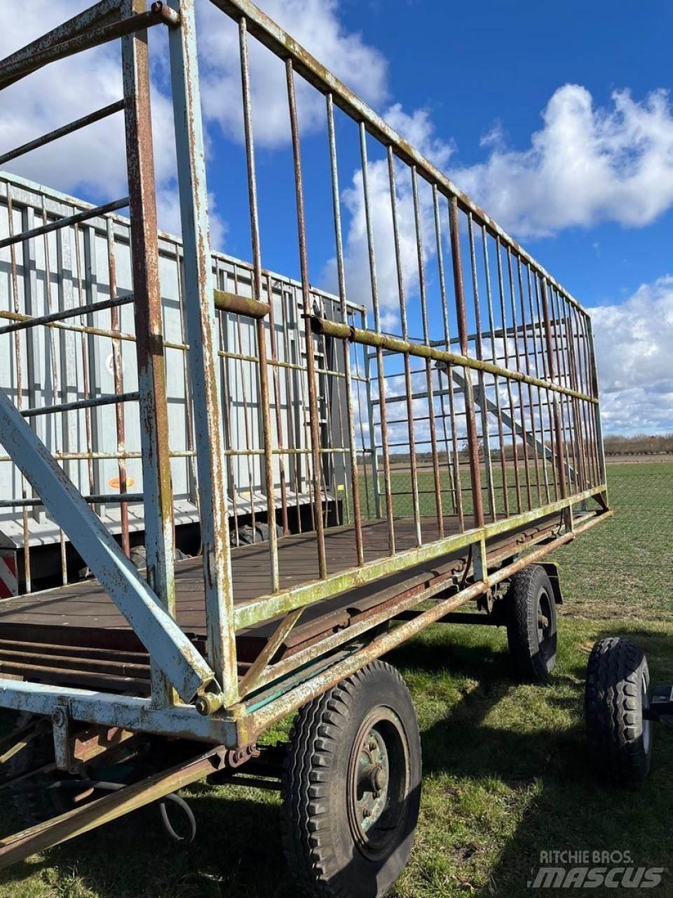 Fortschritt THK 5 Bale trailers