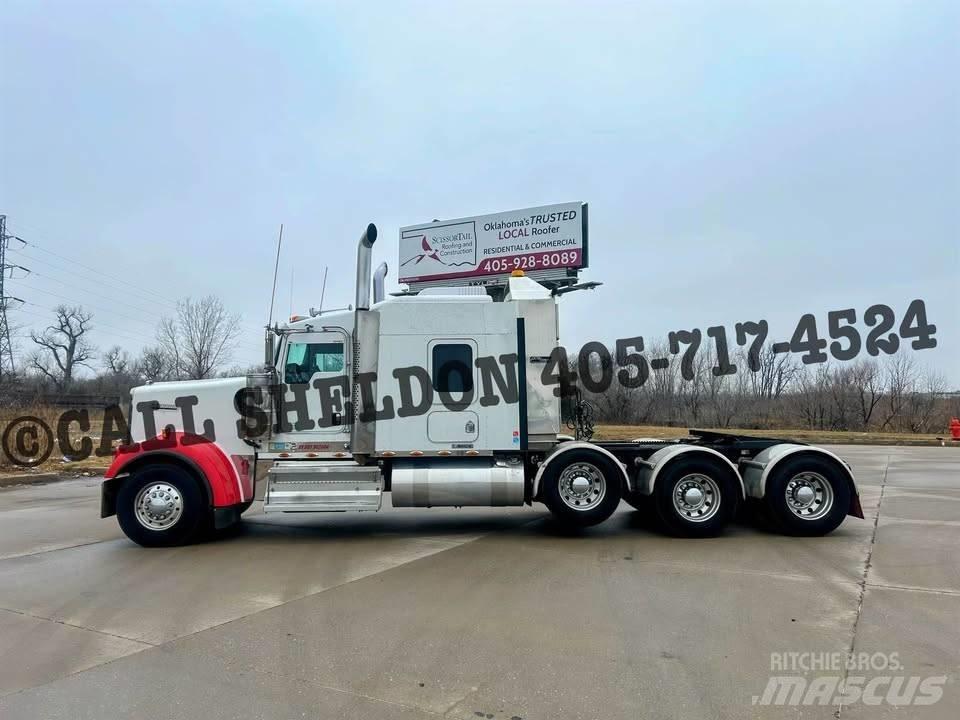 Kenworth W 900 Prime Movers