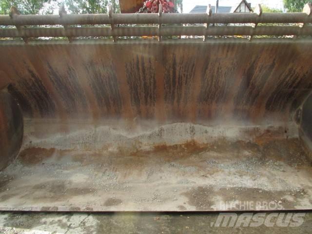CAT 992 C Buckets