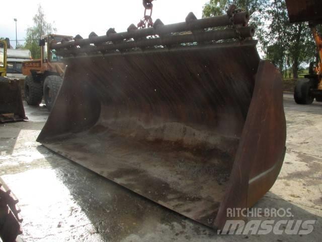 CAT 992 C Buckets