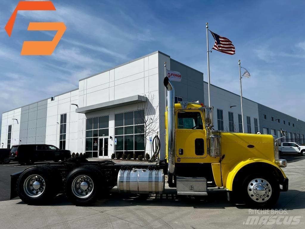Peterbilt 389 Prime Movers