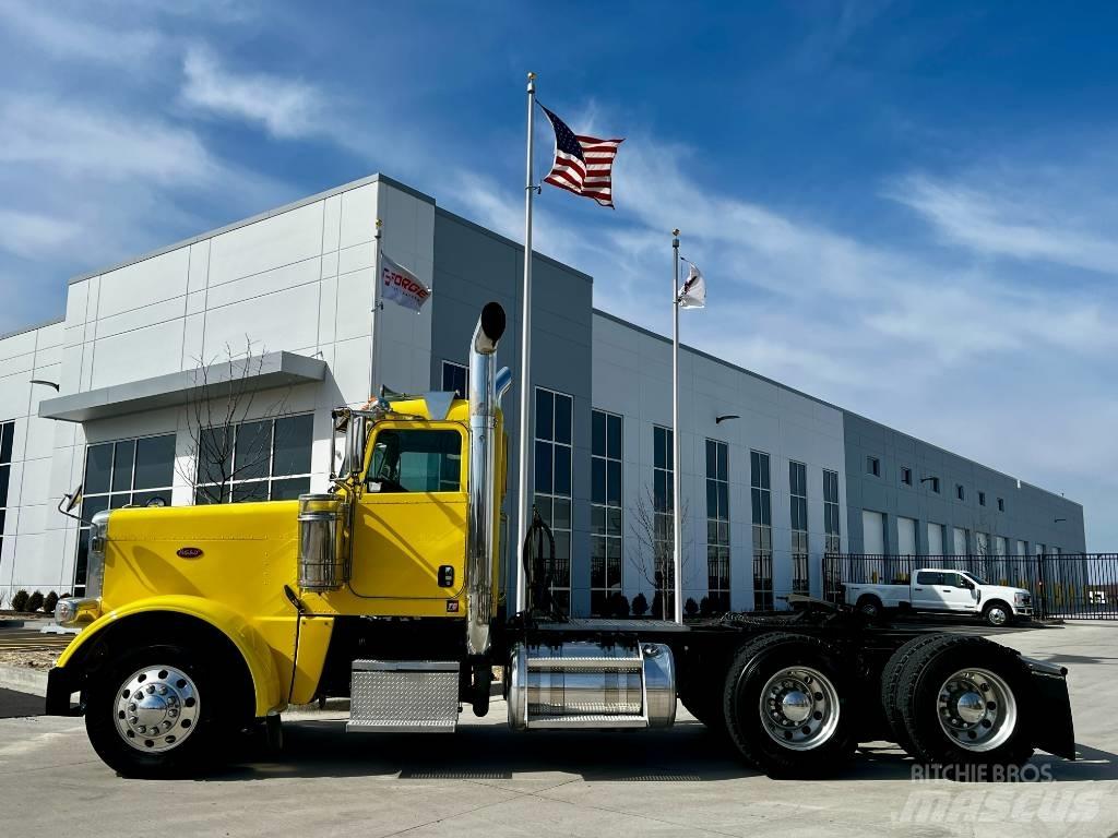 Peterbilt 389 Prime Movers