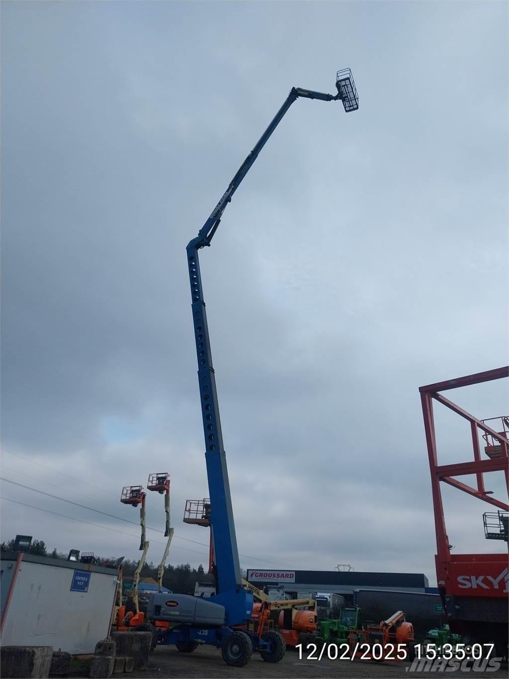 Genie Z135/70 Articulated boom lifts