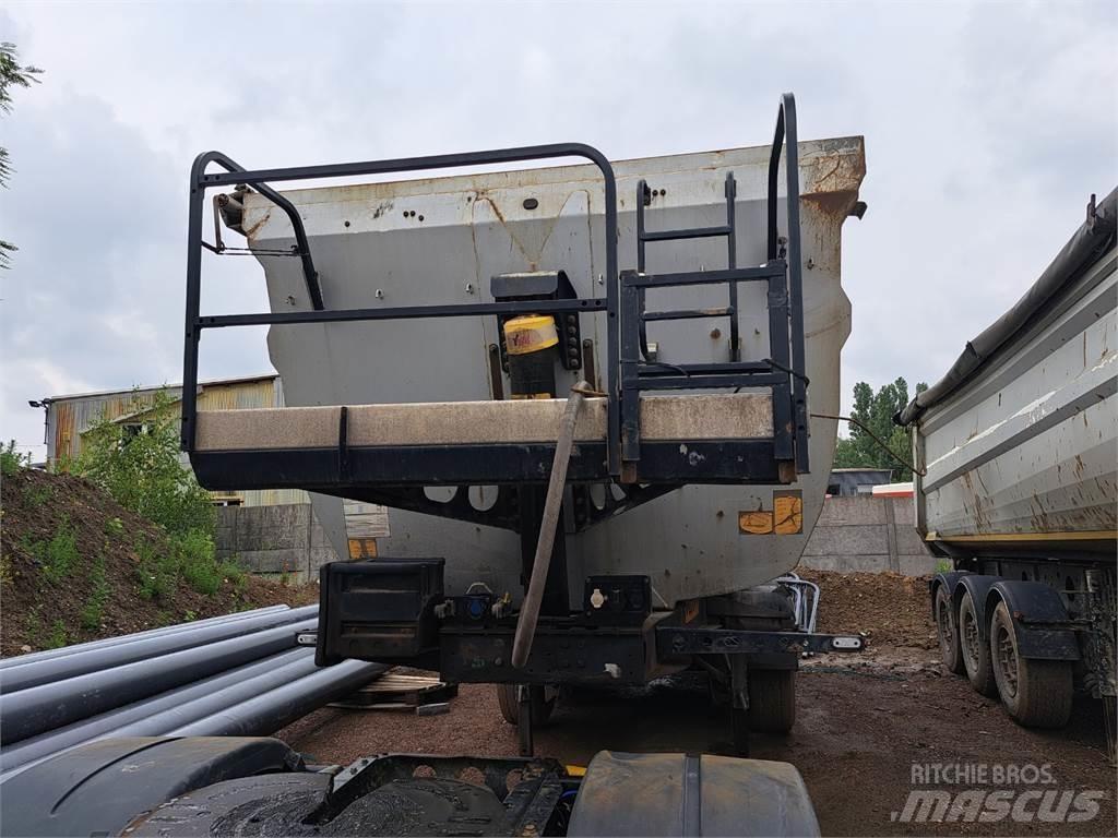 Wielton NW-3 Box Trailers