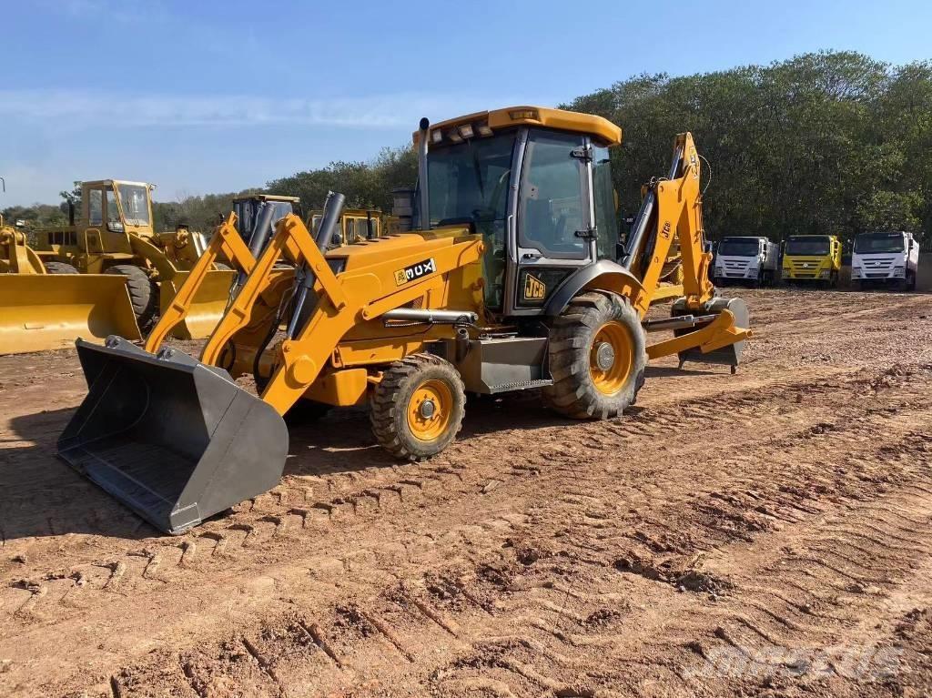 JCB 3CX Backhoe