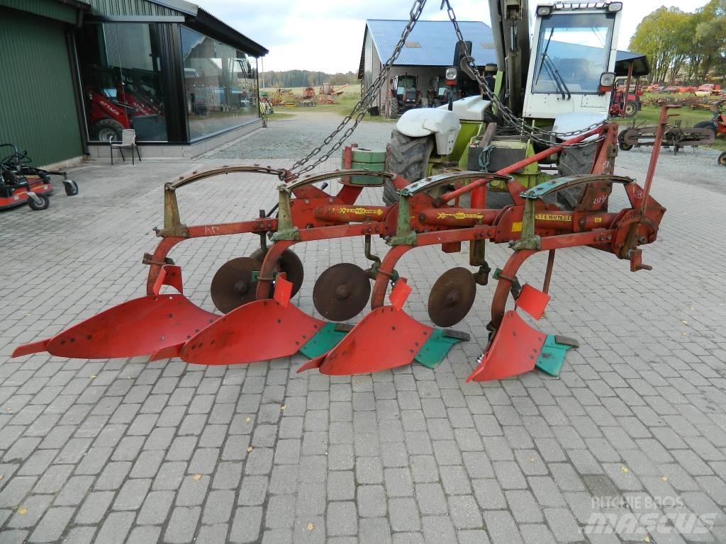 Kverneland 4 Ploughs