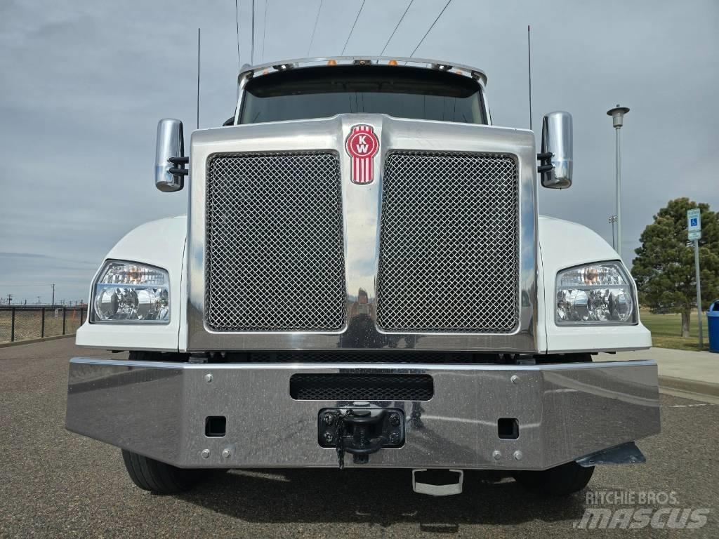 Kenworth T 880 Tipper trucks