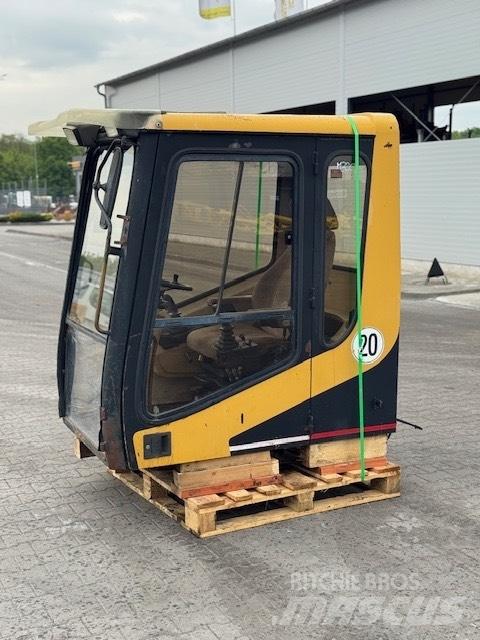 CAT M 320 USED CAB Cabins and interior